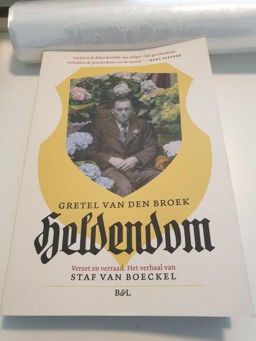 Gretel Van Den Broek - Heldendom.   Politieagent KAMPEN, Boeken, Oorlog en Militair, Zo goed als nieuw, Tweede Wereldoorlog, Ophalen of Verzenden