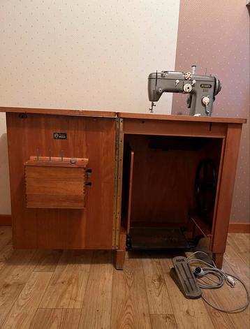 Pfaff 230 vintage naaimachine met meubel, Enlèvement