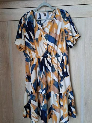 Jurk met grote print maat XL/44 beschikbaar voor biedingen
