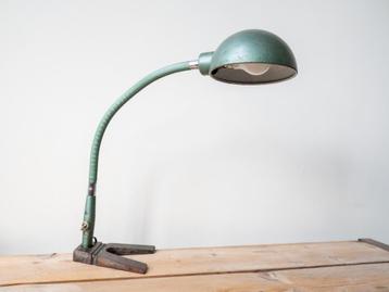 Industriële Adher Bureaulamp op Stalen Voet – Vintage Design beschikbaar voor biedingen
