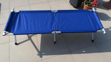 OPVOUWBAAR CAMPINGBED met draagzak.  beschikbaar voor biedingen