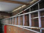 OPSTEEKLADDER TWEEDELIG TOTALE LENGTE 10M40***KOOPJE***, Ophalen, Zo goed als nieuw, Ladder, Opvouwbaar of Inschuifbaar