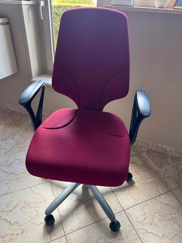 Bureaustoel Giroflex van student, Enlèvement, Rouge, Chaise de bureau