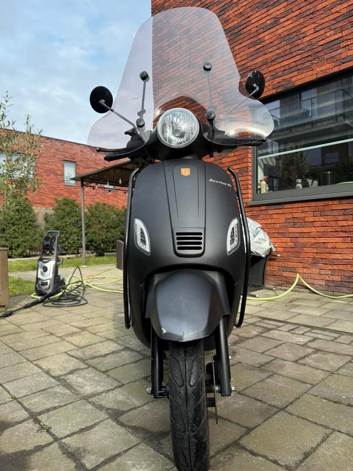 Scooter A klasse bouwjaar 2023, Fietsen en Brommers, Scooters | Overige merken, Zo goed als nieuw, Klasse A (25 km/u), Benzine