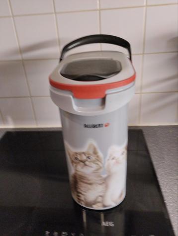 Grote bewaarbox voor droogvoer, Allibert 5l, sluit zeer goed beschikbaar voor biedingen