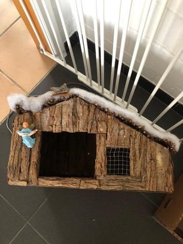 Kerststal + verlichting + kerstballen ongeveer 40 stuks beschikbaar voor biedingen