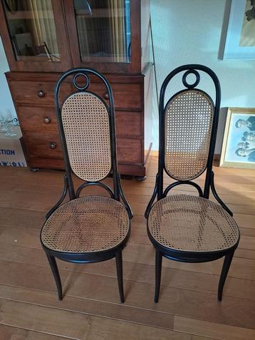 6 Thonetstoelen met stempel van authenticiteit beschikbaar voor biedingen