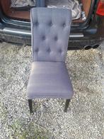 2 stoffen stoelen met Capiton rug 80 euro voor de 2, Ophalen, Zo goed als nieuw