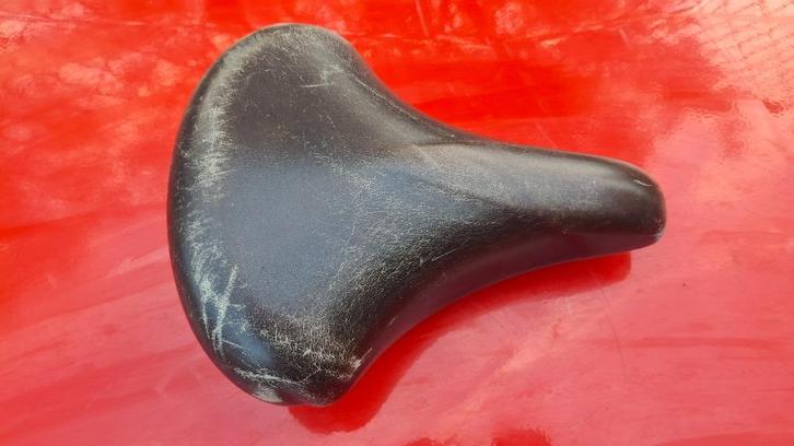 ZELDZAAM AANBOD: Selle Royal Contour ECHT LEDEREN fietszadel, Fietsen en Brommers, Fietsonderdelen, Zo goed als nieuw, Zadel, Ophalen