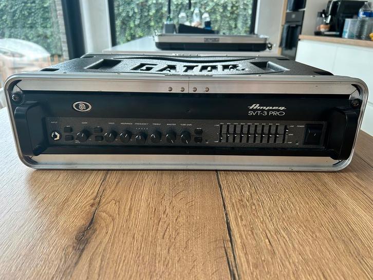 Ampeg SVT 3 Pro, Muziek en Instrumenten, Versterkers | Bas en Gitaar, Zo goed als nieuw, Basgitaar, 100 watt of meer, Ophalen