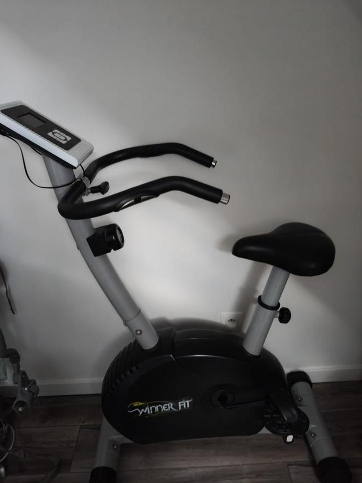 Hometrainer, Sport en Fitness, Fitnessapparatuur, Gebruikt, Hometrainer, Benen, Ophalen