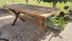 Houten stevige tafel, Ophalen