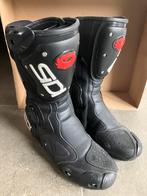 Sidi maat 42, Motos