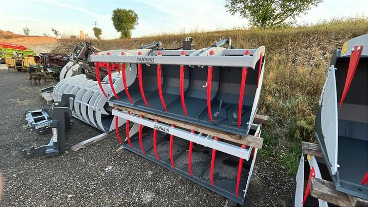 BMS, bac pelican, benne mutiservices, Zakelijke goederen, Landbouw | Onroerend goed, Ophalen of Verzenden