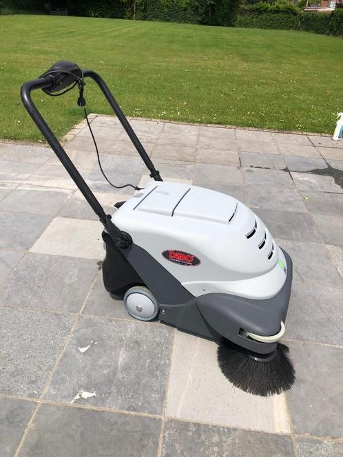 Professionele veegmachine Dibo Gansow op batterijen, Tuin en Terras, Veegmachines, Zo goed als nieuw, Ophalen
