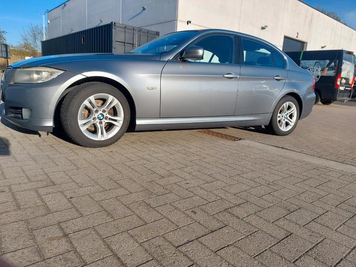 Bmw 318d euro 5.particulier full option, Auto's, BMW, Particulier, Euro 5, Automaat, Onderhoudsboekje, Ophalen of Verzenden