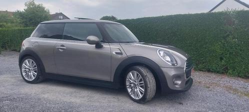 MINI 3-DEURS 1500CC 105 PK TURBOBENZINE. Islington., Auto's, Mini, Particulier, Cooper, ABS, Airbags, Airconditioning, Bluetooth