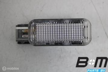 Voetenruimteverlichting Audi A6 4F 4B0947415A beschikbaar voor biedingen