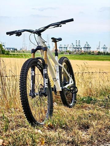 Commencal meta ht beschikbaar voor biedingen