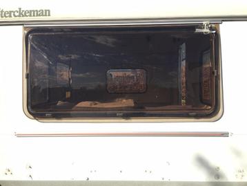 GEZOCHT 2 ramen voor sterckeman caravan bj 82 beschikbaar voor biedingen