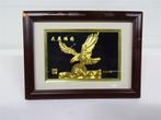 A6759. Chinees Reliëf Gouden Adelaar in Lijst, Ophalen of Verzenden, Gebruikt
