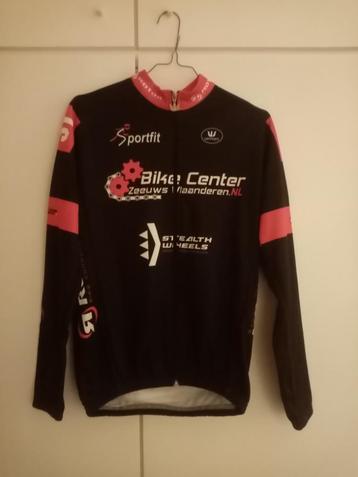 Maillot de cycliste à longues manches (taille M). disponible aux enchères