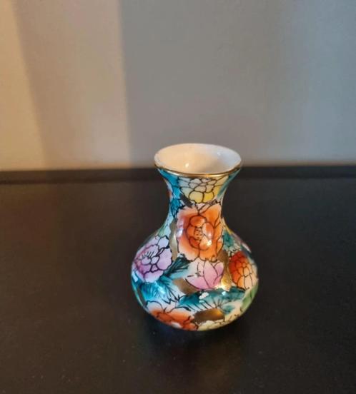 Leuk Chinees 1000 bloemen miniatuur vaasje van keramiek, Antiek en Kunst, Curiosa en Brocante, Verzenden