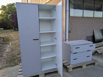 opberg kasten beschikbaar voor biedingen