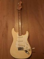 Squier stratocaster + rockbag + statief, Ophalen, Zo goed als nieuw