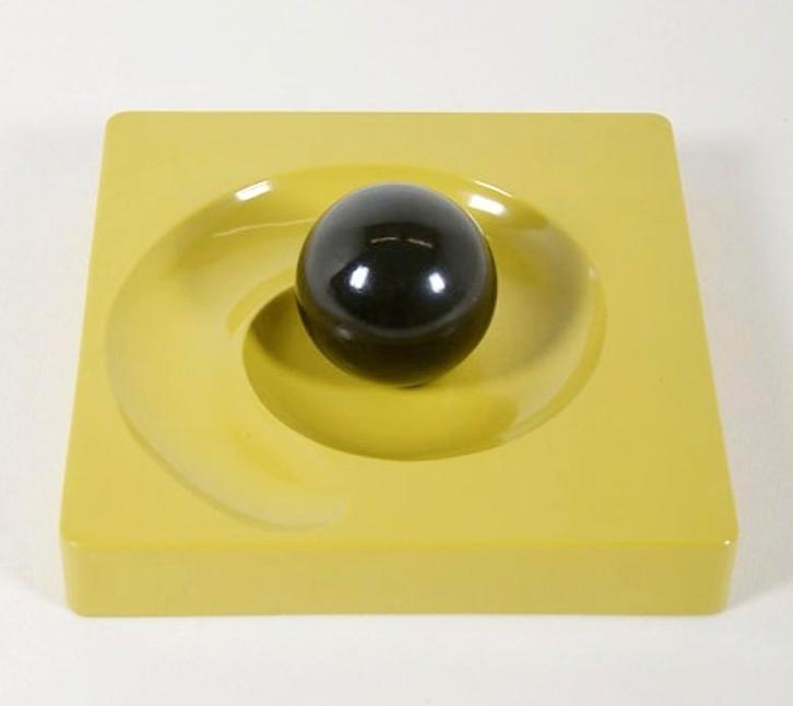 Cendrier Spiros, Eleonore Peduzzi Riva pour Artemide, 1960, Antiquités & Art, Art | Objets design, Enlèvement ou Envoi