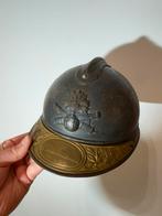 Wo1 Franse artillerie helm met herdenkingsplaat, Verzamelen, Ophalen of Verzenden