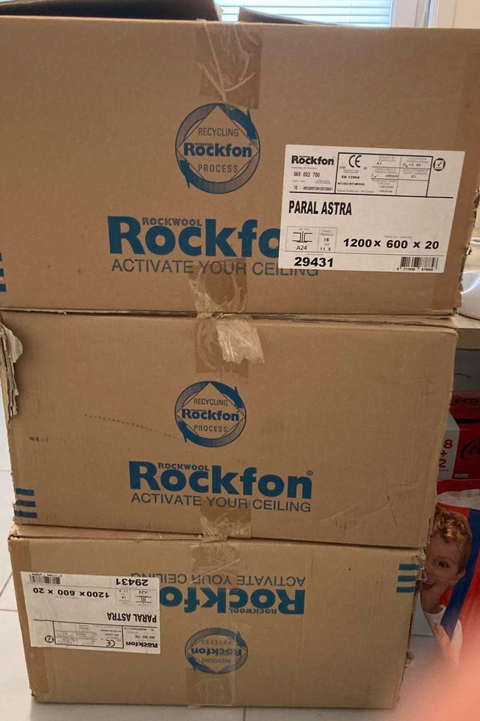 Lot de 2 caisses complete rockfon "paral astra" 600x1200x20, Doe-het-zelf en Bouw, Isolatie en Afdichting, Zo goed als nieuw, Steenwol