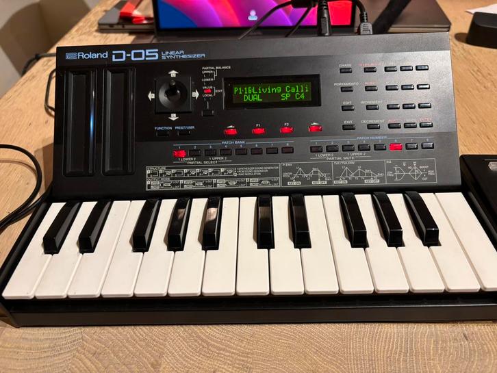 Roland Boutique D-05, KM-25 en Dtronics DT-01 programmer, Musique & Instruments, Synthétiseurs, Comme neuf, Autres nombres, Roland