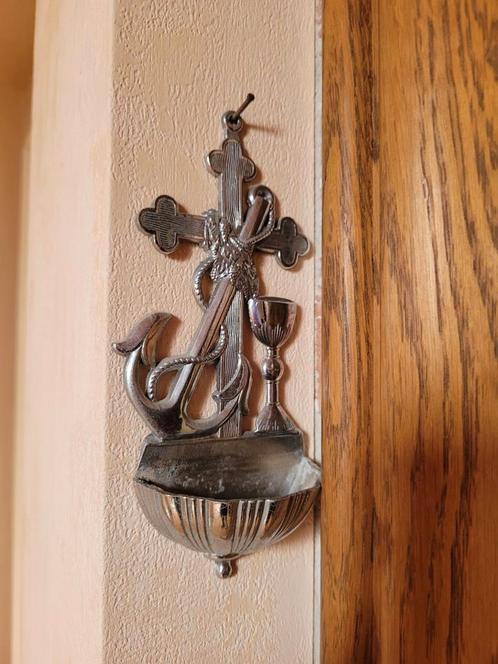 Metalen wijwatervaatje, geen schade, Antiek en Kunst, Antiek | Religieuze voorwerpen, Ophalen of Verzenden