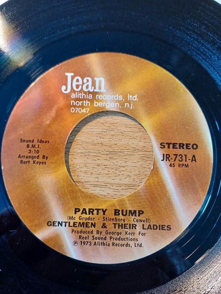 Gentlemen & Their Ladies – Party Bump   1973  FUNK, CD & DVD, Vinyles Singles, Comme neuf, Single, R&B et Soul, 7 pouces, Enlèvement ou Envoi