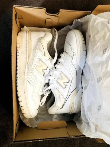 New Balance 550 White - Size 40 (Used, Excellent Condition)  beschikbaar voor biedingen