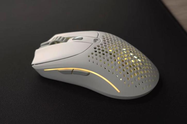Souris de jeu sans fil White Glorious Model O 2, Informatique & Logiciels, Souris, Comme neuf, Souris, Sans fil, Souris de gaming