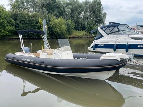 Capelli Tempest 775 avec très peu d'heures de navigation, Sports nautiques & Bateaux, Speedboat, Comme neuf, Électrique, Enlèvement ou Envoi