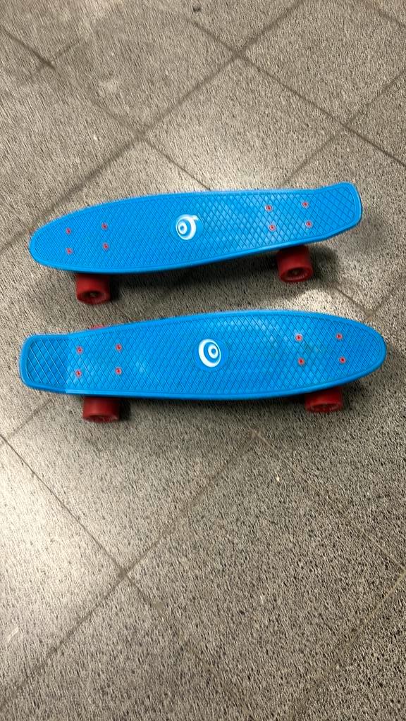 Skateboard “Topicnoicy”, Sport en Fitness, Skateboarden, Zo goed als nieuw, Skateboard, Ophalen