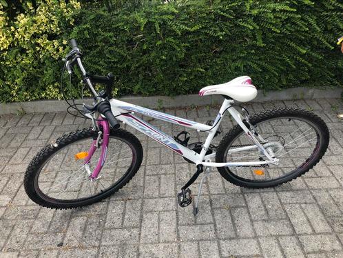 Kinderfiets te koop: witte mountainbike in zeer goede staat, Fietsen en Brommers, Fietsen | Kinderfietsjes, Zo goed als nieuw