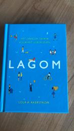 Lola Akerstrom - Lagom, Boeken, Psychologie, Ophalen of Verzenden, Zo goed als nieuw, Lola Akerstrom