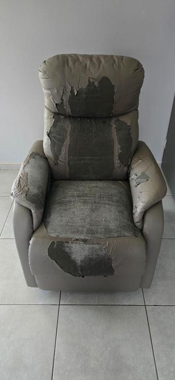 Elektrische fauteuil beschikbaar voor biedingen
