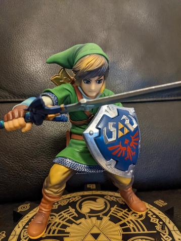 Zeer mooi Zelda/Link Figuur met Platform in Nieuwstaat!!! beschikbaar voor biedingen