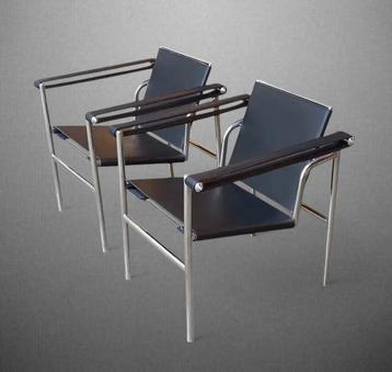 Vintage fauteuils in Le Corbusier-stijl (replica's) in leer  beschikbaar voor biedingen
