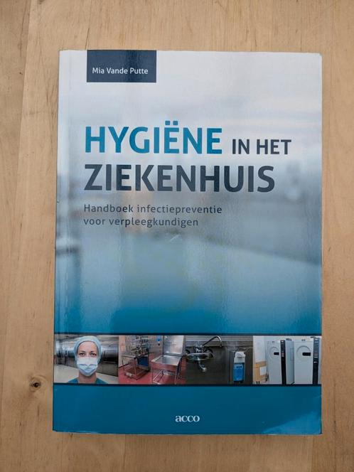 Mia Vande Putte - Hygiene in het ziekenhuis, Livres, Science, Utilisé, Enlèvement ou Envoi