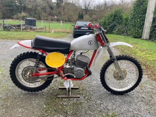 vintage CZ, Motos, Motos | Oldtimers & Ancêtres, Moto de cross, 12 à 35 kW, 1 cylindre, Enlèvement