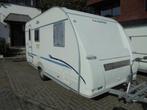 Adria Adora 432 PJ, 9/2011, 4 slp/vast bed, 1 eig, voortent, Caravans en Kamperen, Omvormbare zithoek, Rondzit, Ringverwarming