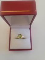 750 gouden ring met natuurlijke peridoot, Handtassen en Accessoires, Ringen, Ophalen, Nieuw, Met edelsteen, Goud