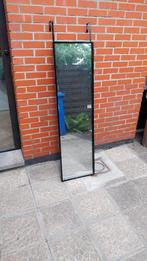 Spiegel met deur bevestiging en metalen frame, Ophalen, 100 tot 150 cm, Zo goed als nieuw, Rechthoekig