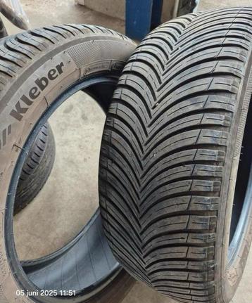 All seasen Quadraxer suv kleber bandenset  235/50/19 99v beschikbaar voor biedingen
